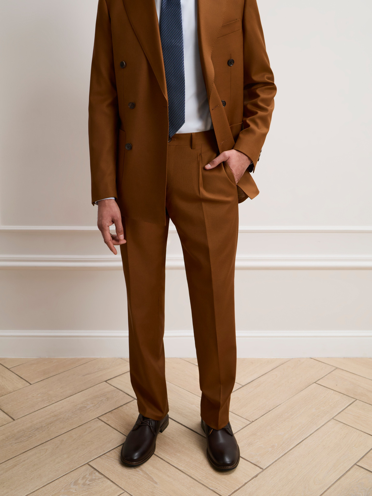 06 front shoulder crop