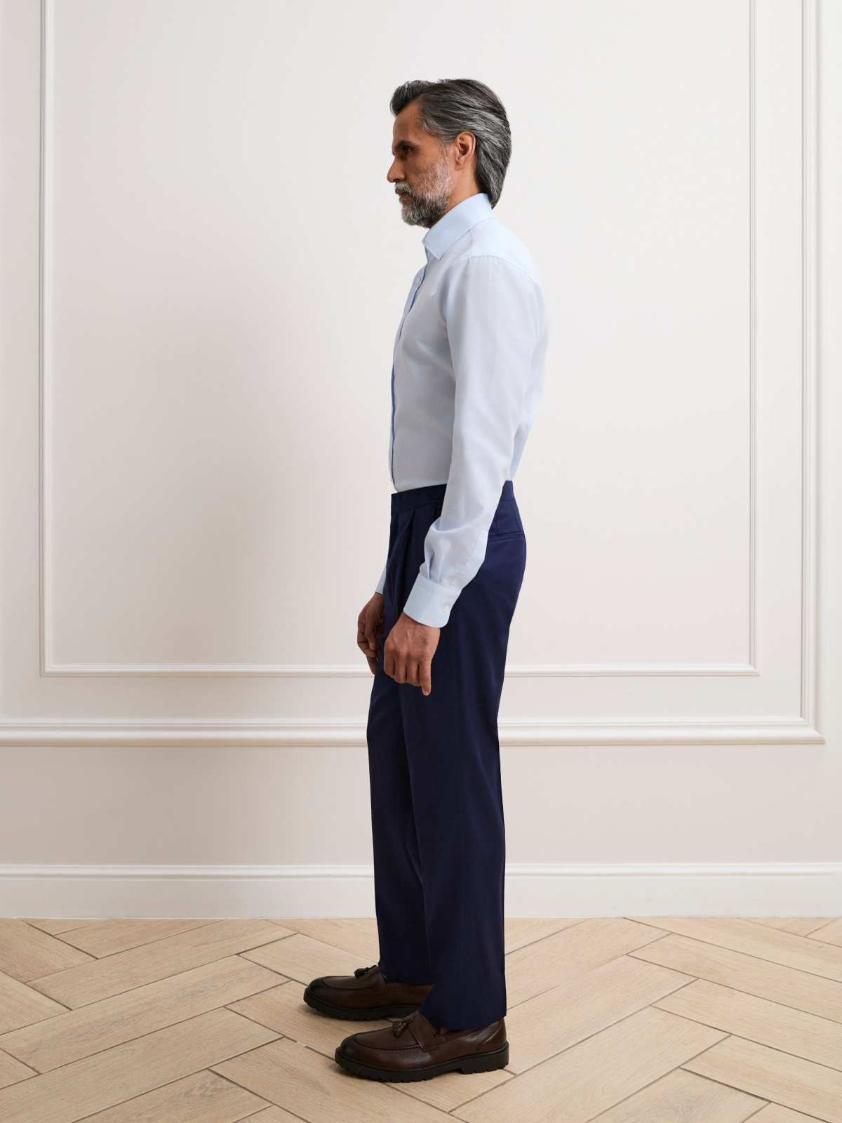 04 tree quarter full body