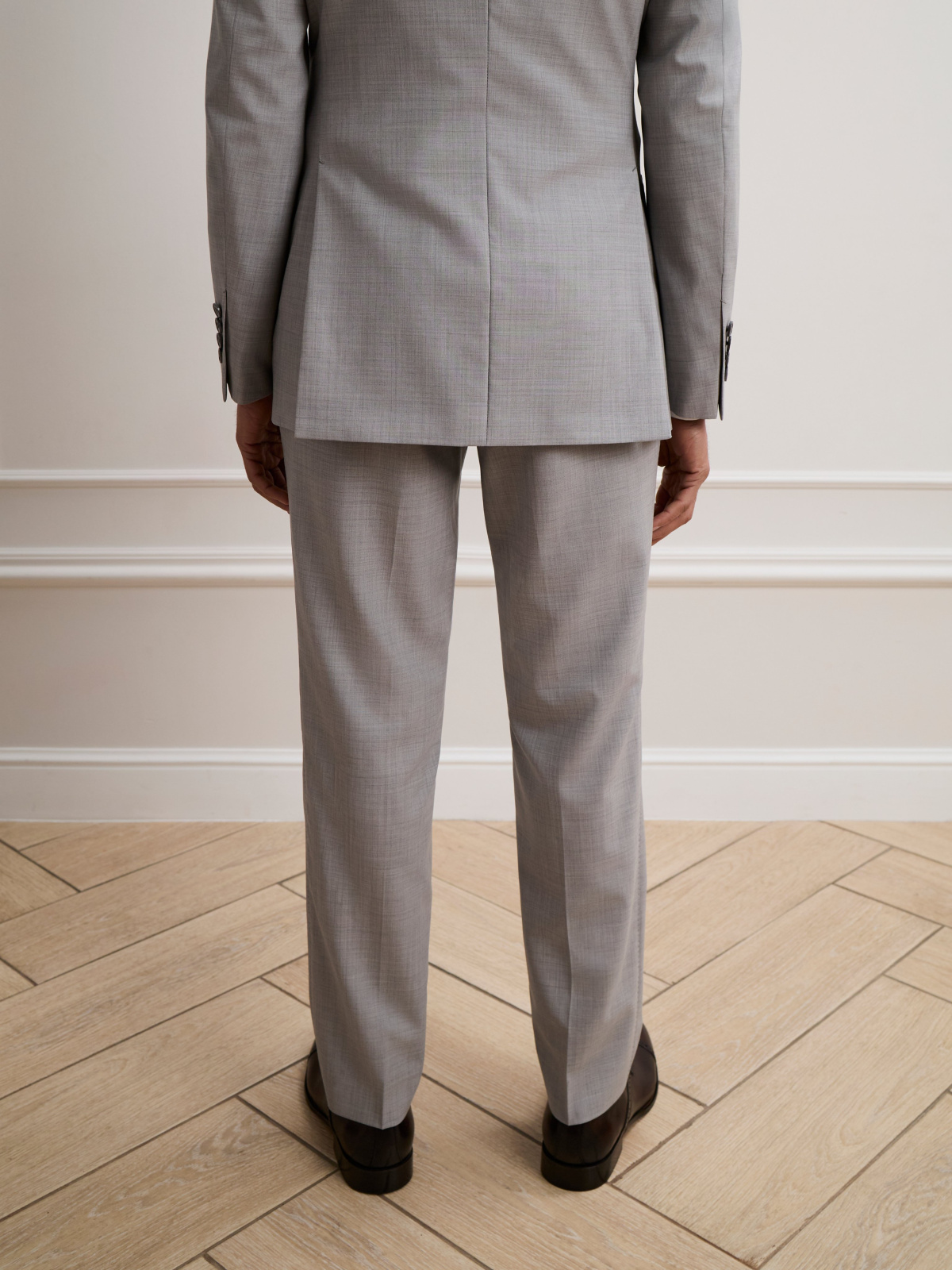 07 rear shoulder crop