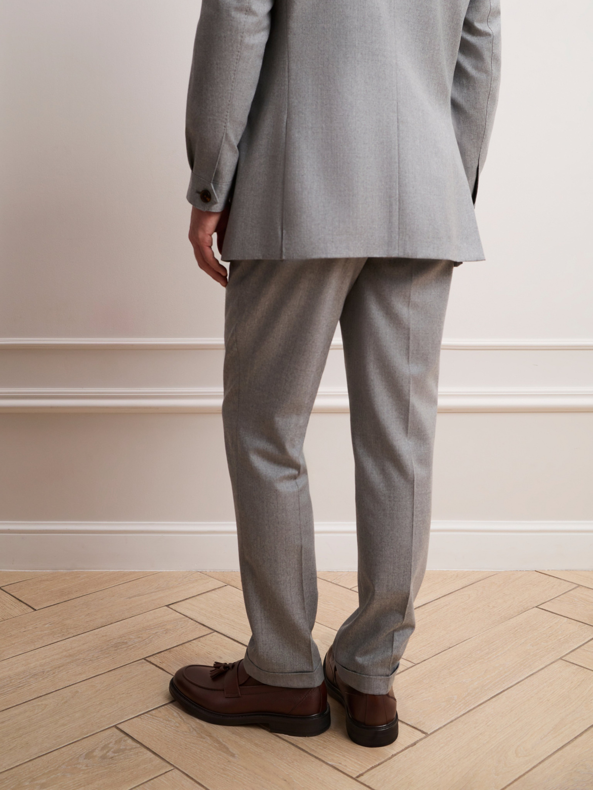 07 rear shoulder crop