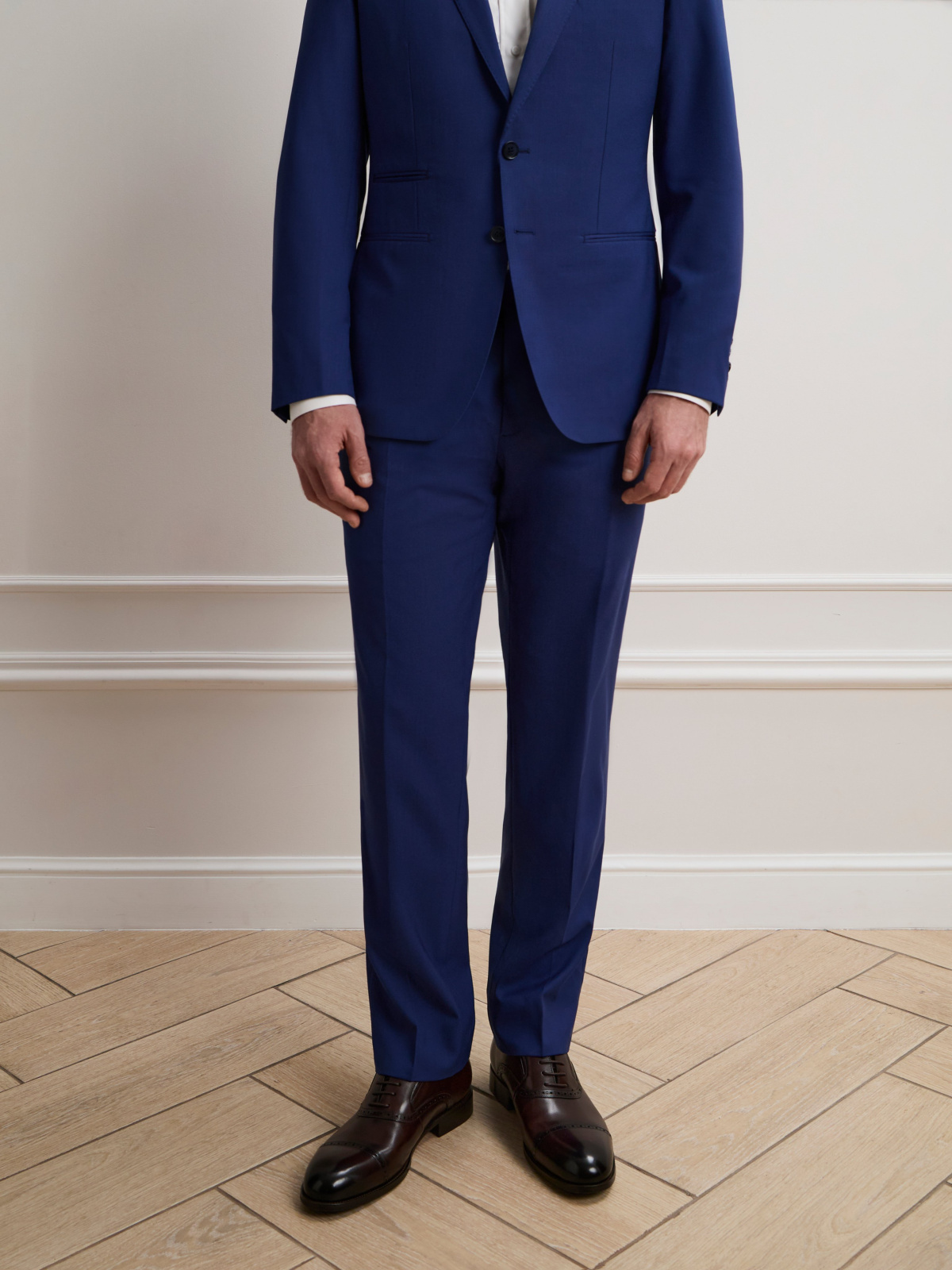 06 front shoulder crop