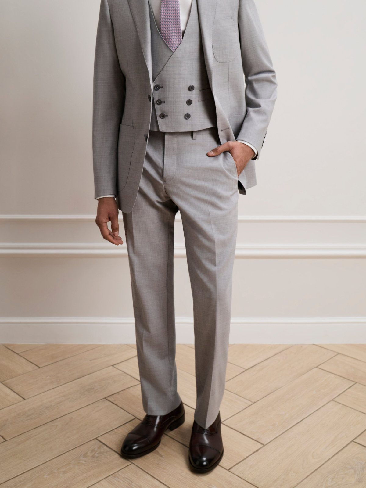 06 front shoulder crop