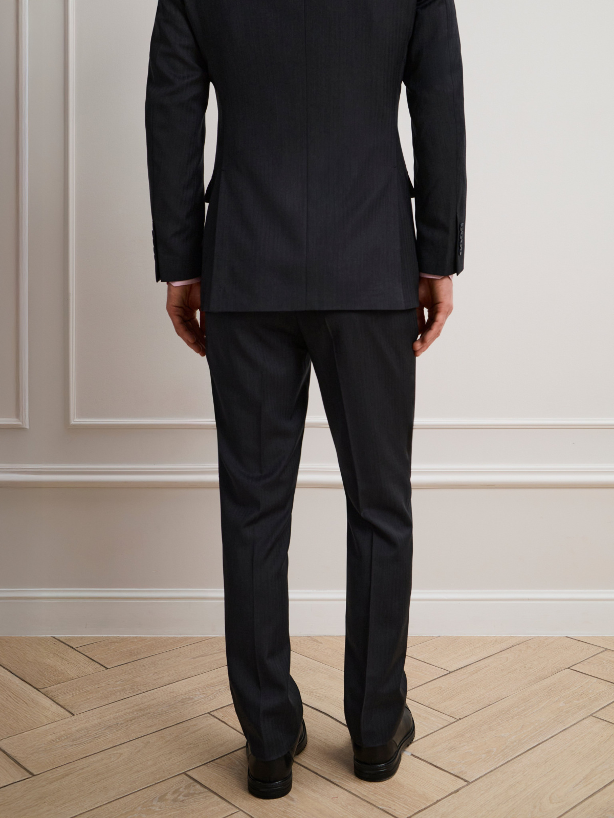 07 rear shoulder crop